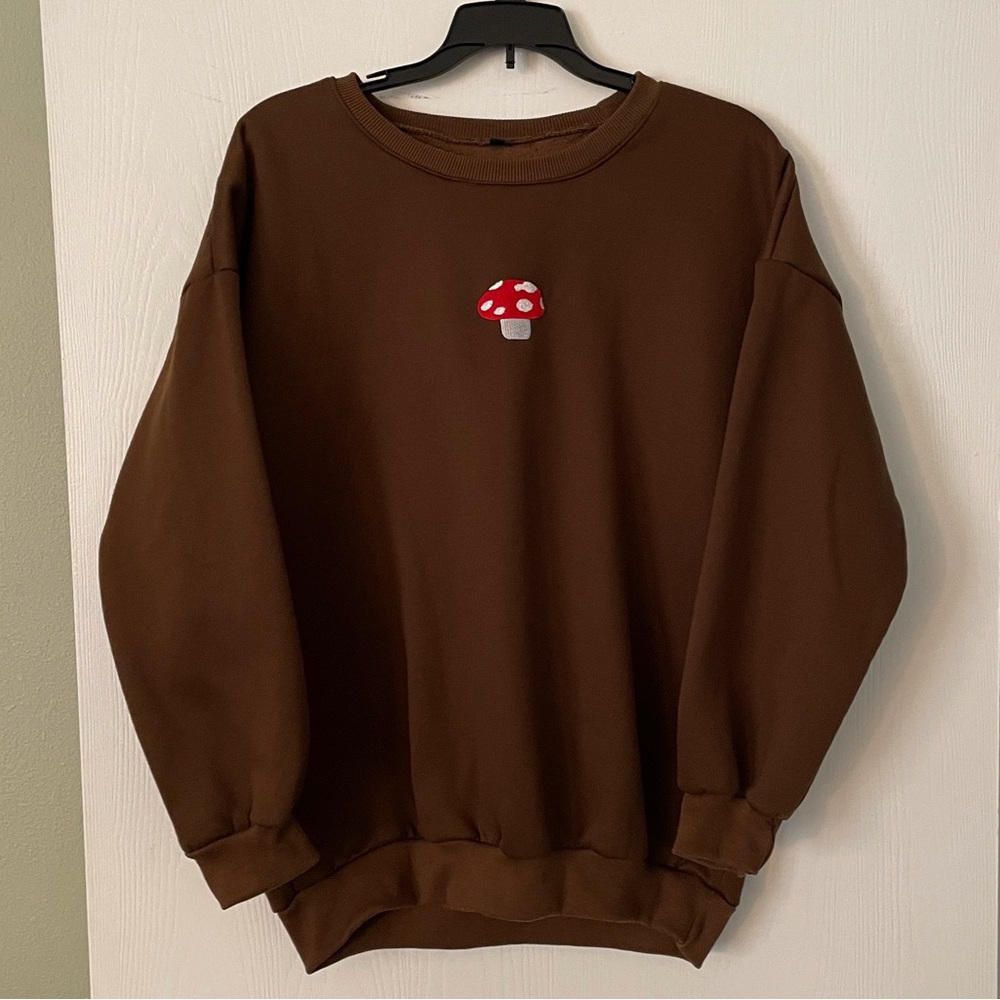 🌻5/$16🌻 Mushroom 🍄 sweatshirt!
